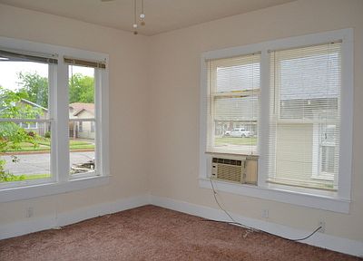 3rd image of 219 Adventus Ct