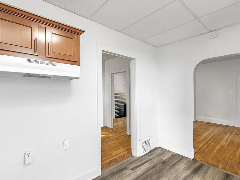 1273 Greenfield Ave SW — Photo 9
