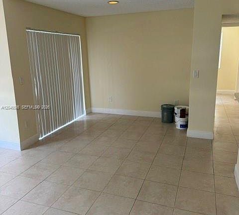 5th image of 1249 SW 46th Ave APT 1401