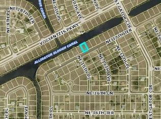1015 NE 37th Ter, Cape Coral, FL 33909