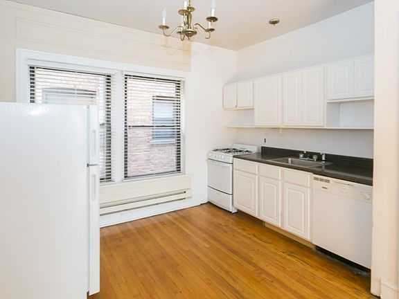 5th image of 1031-031 Dempster St #W4