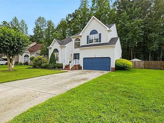 3rd image of 104 Bishops Ct