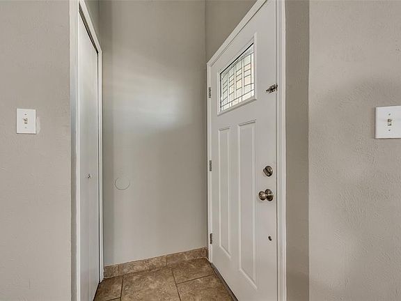 5th image of 4316 Pepperbush Dr
