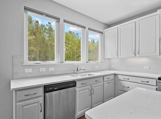 2047 Darby View Ln, Charlotte, NC 28215