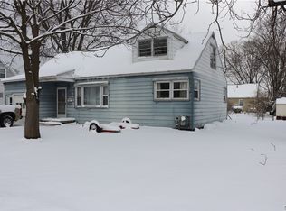 202 Crestwood Dr, North Syracuse, NY 13212
