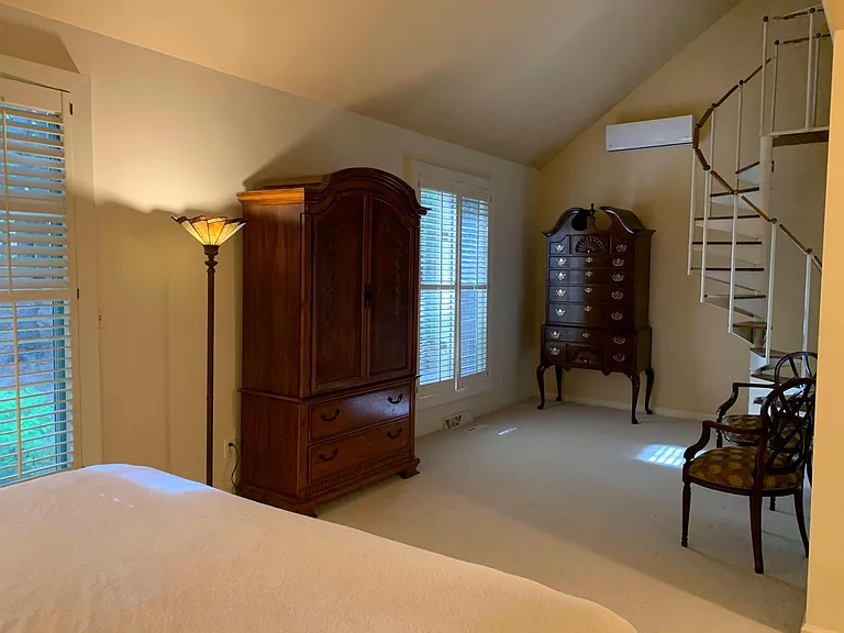 208 Tanglewood Dr — Photo 5