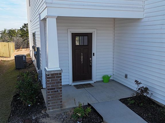 3rd image of 1003 Ashcroft Cir