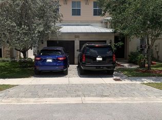 10495 NW 69th Ter, Doral, FL 33178