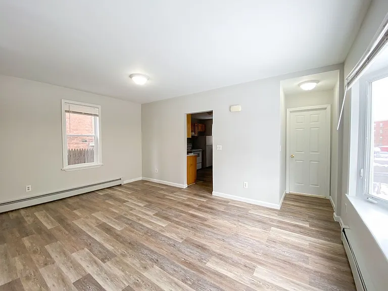 158 Ward St — Photo 29