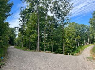 8 Woods Ln, Nashville, IN 47448