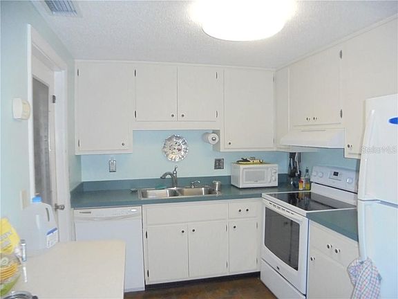 5th image of 1013 Crane Ct