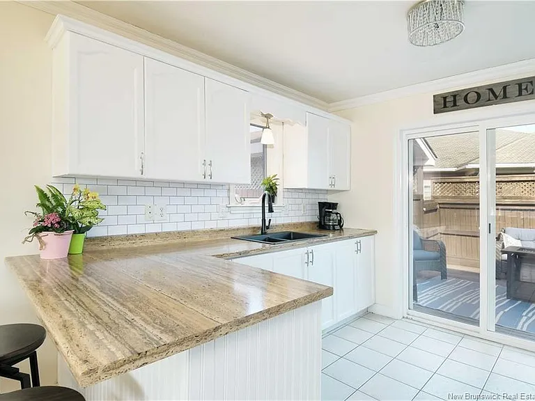 159 Theriault St — Photo 2