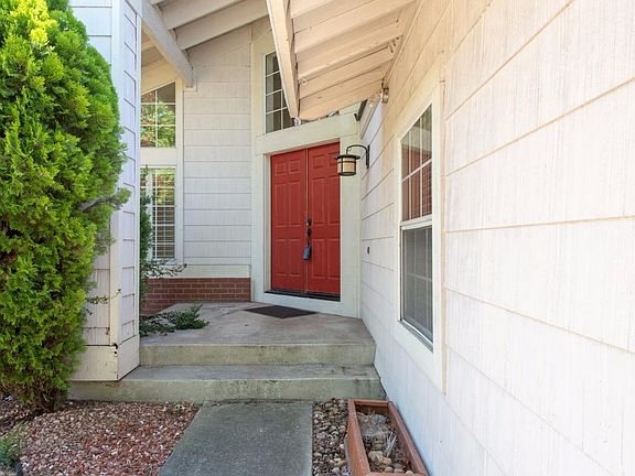 2nd image of 312 Northampton Dr