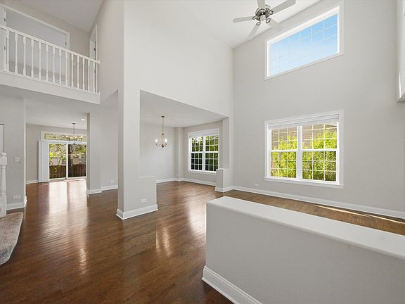 3rd image of 259 Pembrook Ln