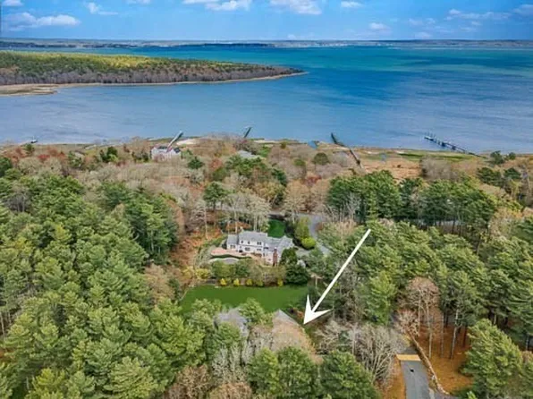 19 Register Rd, Marion, MA 02738
