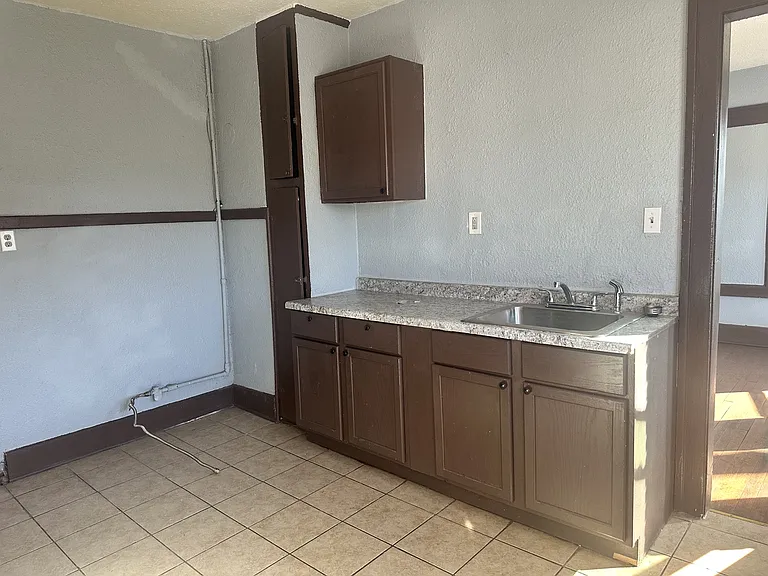 4114 W Euclid St — Photo 6