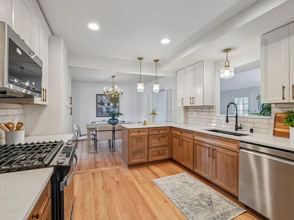 2360 N 83rd STREET, Wauwatosa, WI 53213