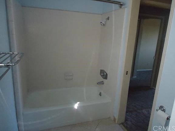 5th image of 127 N Eucalyptus Ave APT 11