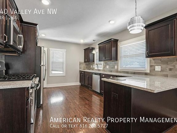 3rd image of 940 Valley Ave NW