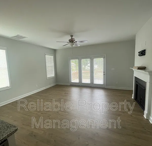 237 Brisbane Dr — Photo 7