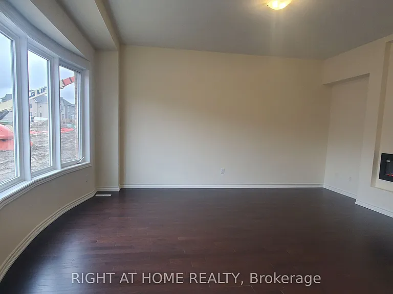10 Northern Breeze Cres — Photo 5