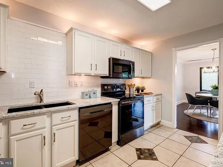 203 Yoakum Pkwy #821 — Photo 15