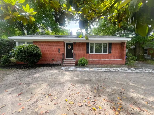1009 Martindale Dr, Fayetteville, NC 28304