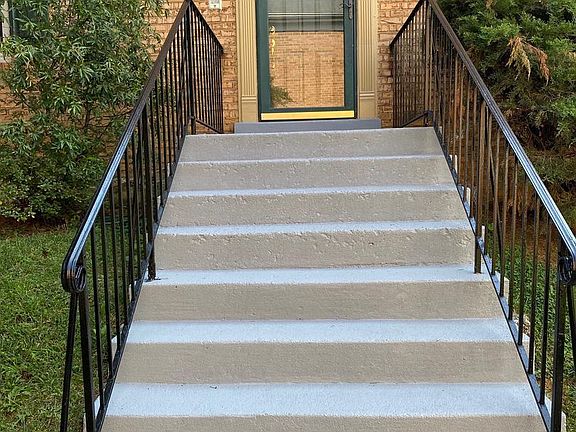 2nd image of 4446 Airlie Way
