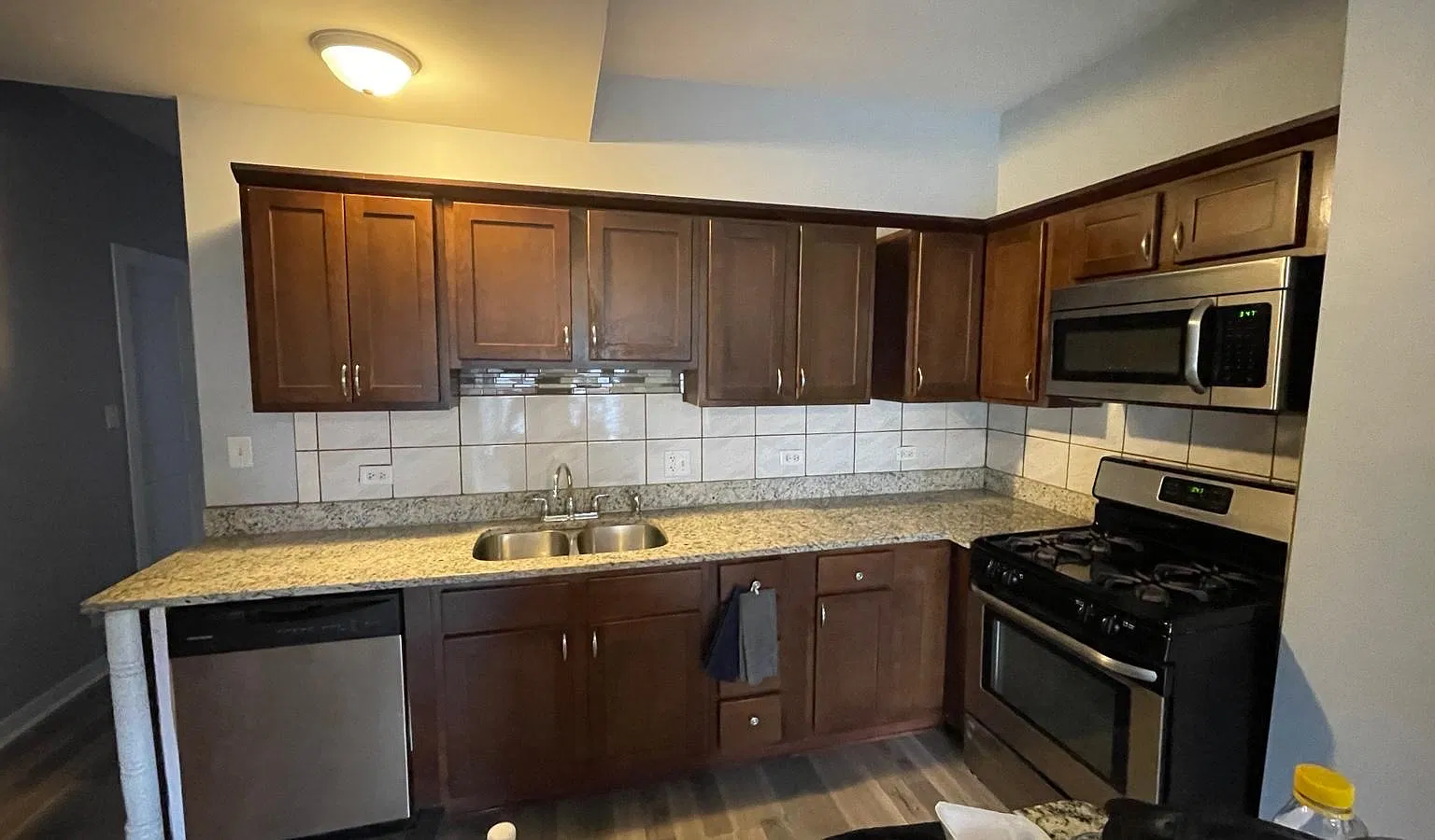 1525 S 49th Ave — Photo 2