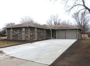 9104 W Nantucket Ln, Wichita, KS 67212