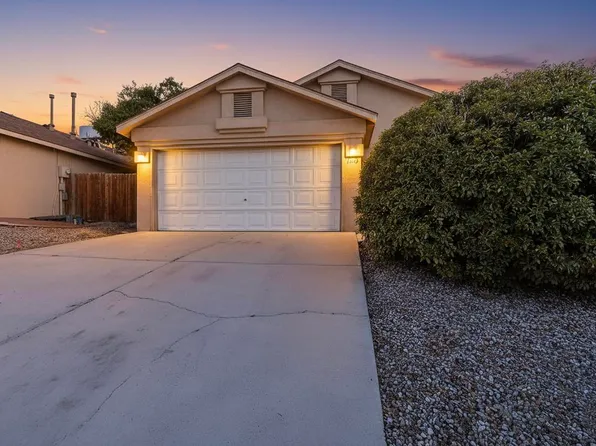 11015 Connemara Dr SW, Albuquerque, NM 87121