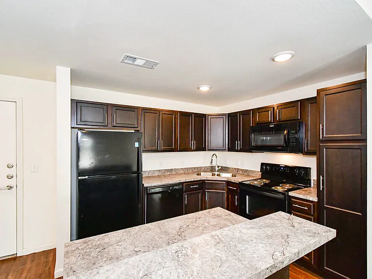 Primrose Village Apartments — Photo 14