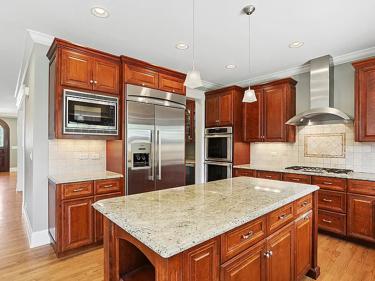 737 S Swain Ave — Photo 10