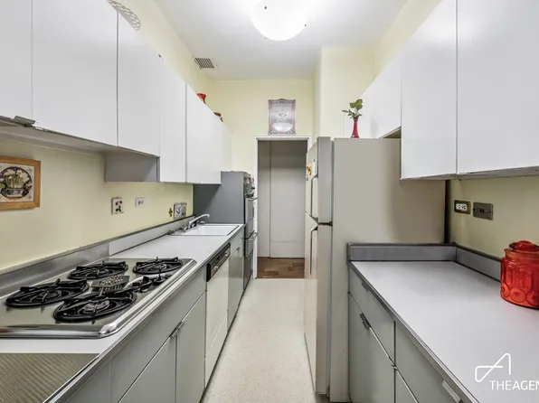 170 West End Avenue image 10 of 12