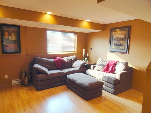 2nd image of 7721 Deer Grove Ct NE