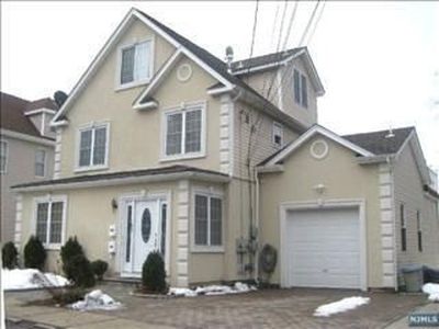 141 Hoefleys Ln, Leonia, NJ, 07605