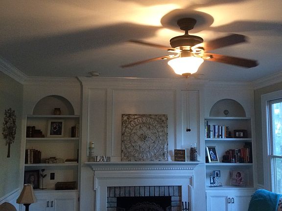 3rd image of 4188 Knollcrest Cir N