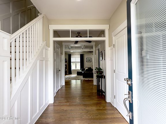 5th image of 213 Creek View Circle