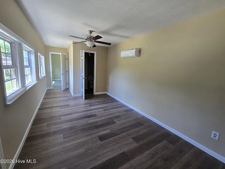 1805 Castleton Ct — Photo 16