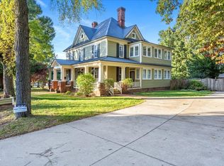 26 Oak St, Roxboro, NC 27573