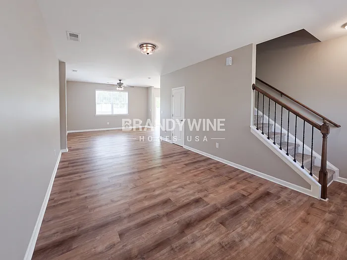 3 bed, 2.5 bath, 1898 sqft, $2,345 — Photo 4
