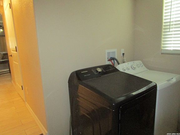 5th image of 1102 N SAINT MARYS ST