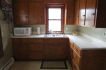 4th image of 1409 Dakota St
