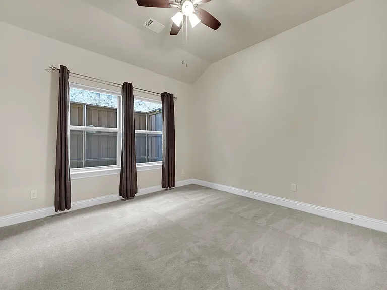5805 Zinnia Dr — Photo 10