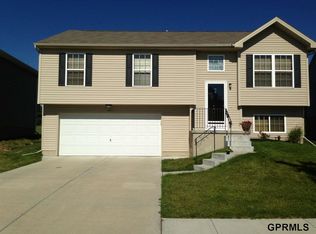 1807 N 206th St, Elkhorn, NE 68022