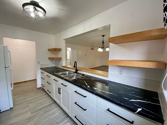 5th image of 1951 Toucan Way Unit 210