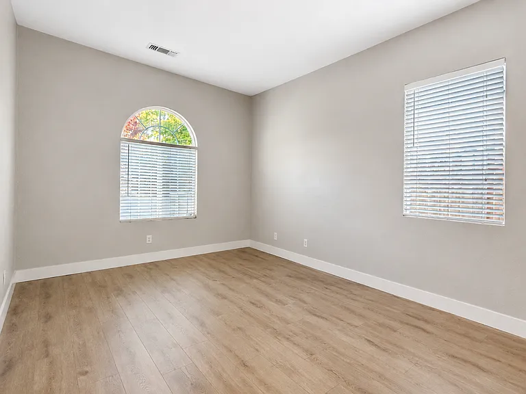 10163 Omeara Dr — Photo 8