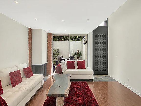 5th image of 5951 Canterbury Dr Unit 8