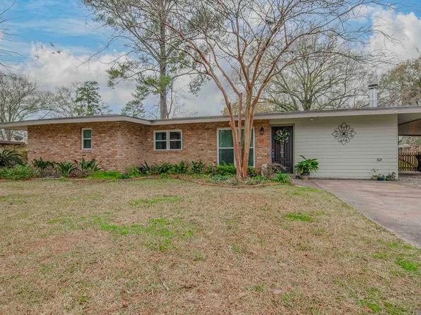 2041 S Woodcrest Ave, Denham Springs, LA 70726