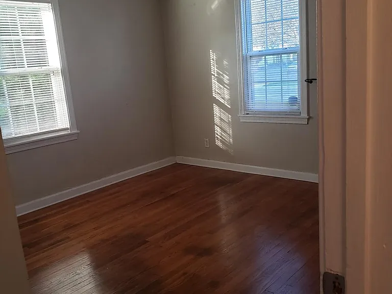 2215 Somerset Dr — Photo 14